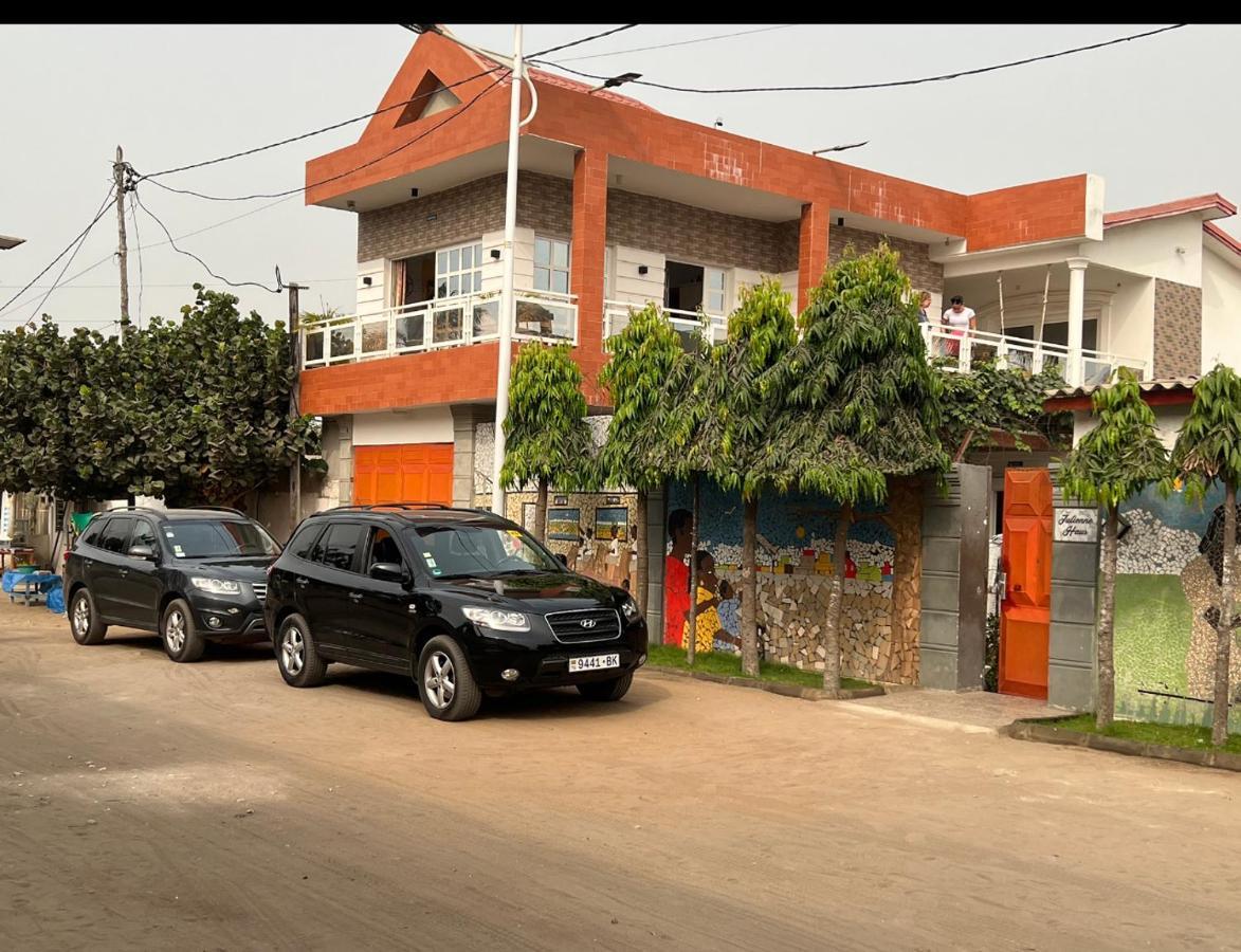 Appartement Altona Lome Luaran gambar