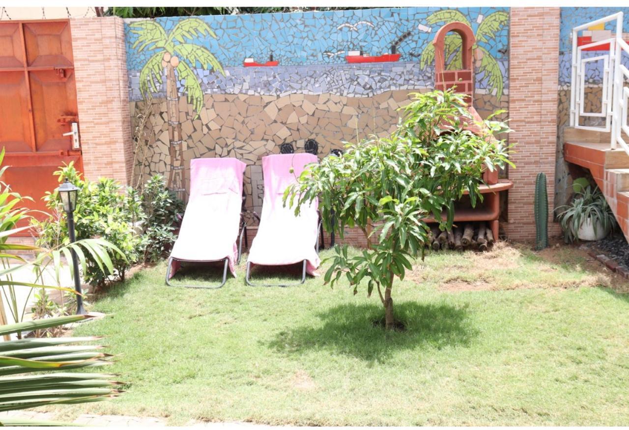 Appartement Altona Lome Luaran gambar