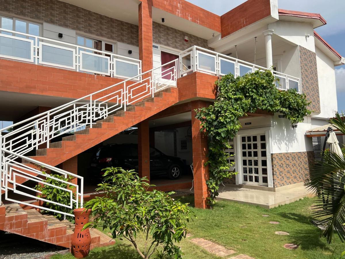 Appartement Altona Lome Luaran gambar